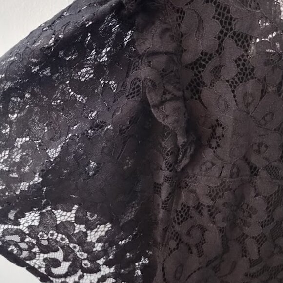 Torrid Black Lace Short Sleeve Tiered Blouse size 3X Layered - Picture 11 of 12